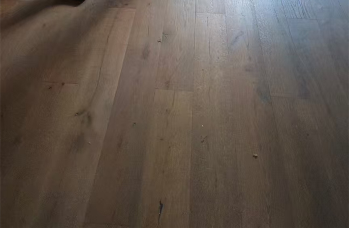 实木地板翻新养护指南：塑立得防护涂料让旧地板焕发新生